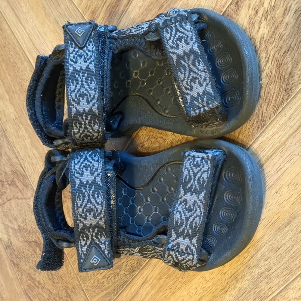 Black sandals